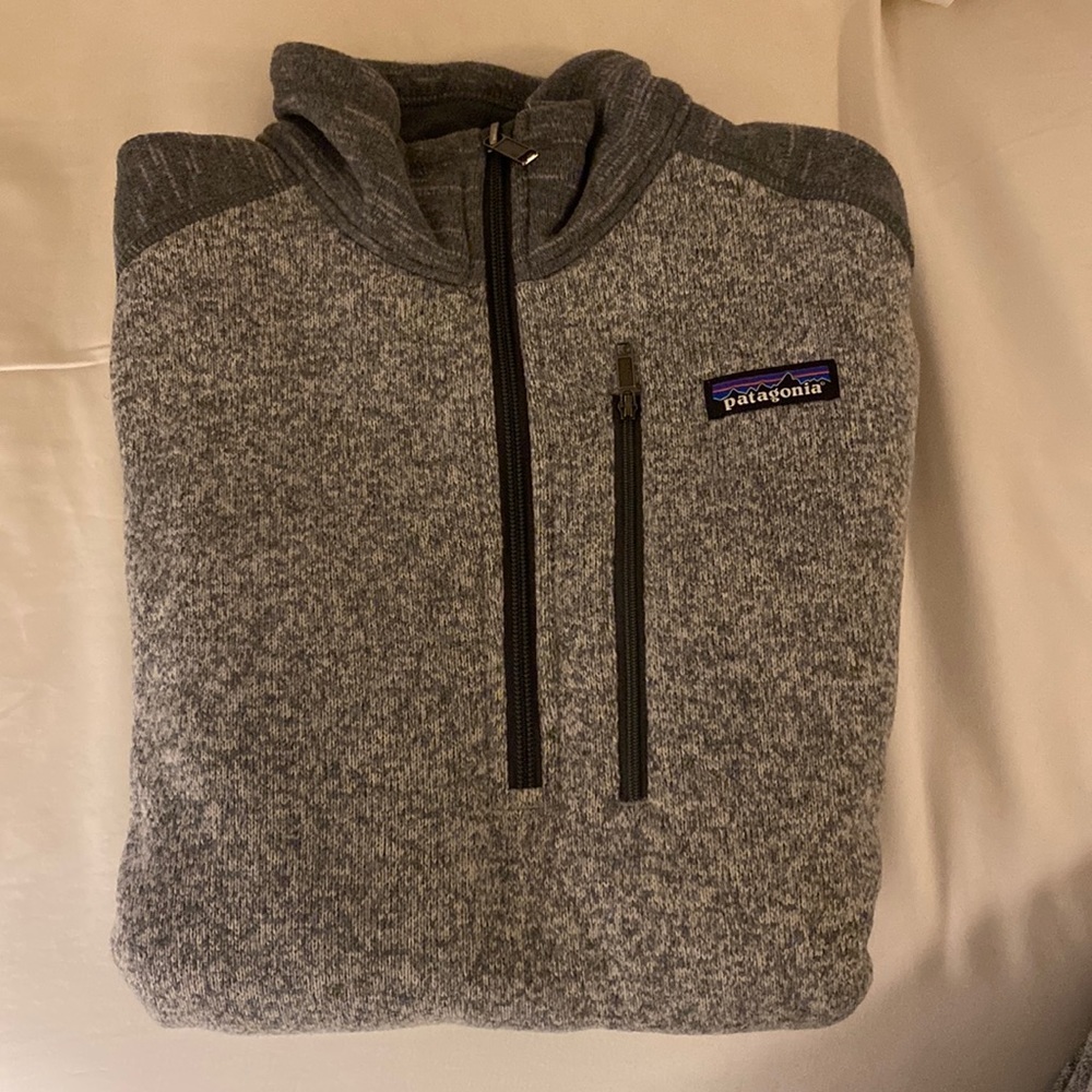 Patagonia quarter zip, gray.